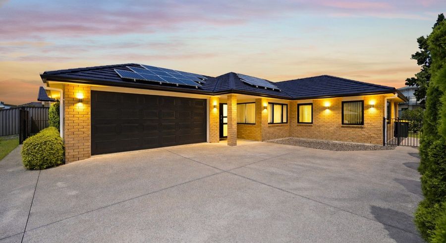  at 27 Stan Heather Drive, Glenview, Hamilton