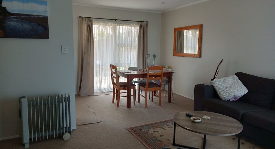  at 2/8 Tatua Place, Conifer Grove, Takanini