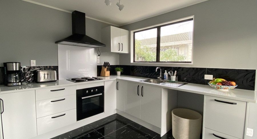  at 2/190 Te Irirangi Drive, Flat Bush, Manukau City, Auckland