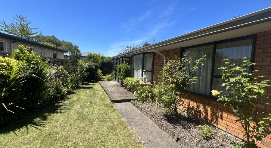  at 1/262 Riccarton Road, Upper Riccarton, Christchurch