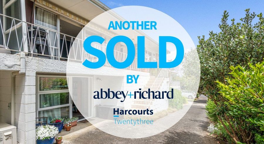  at 3/8 Rewa Road, Three Kings, Auckland