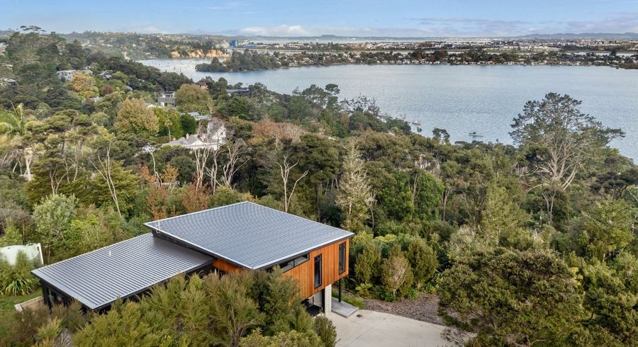  at 17A Chatham Avenue, Paremoremo, Auckland