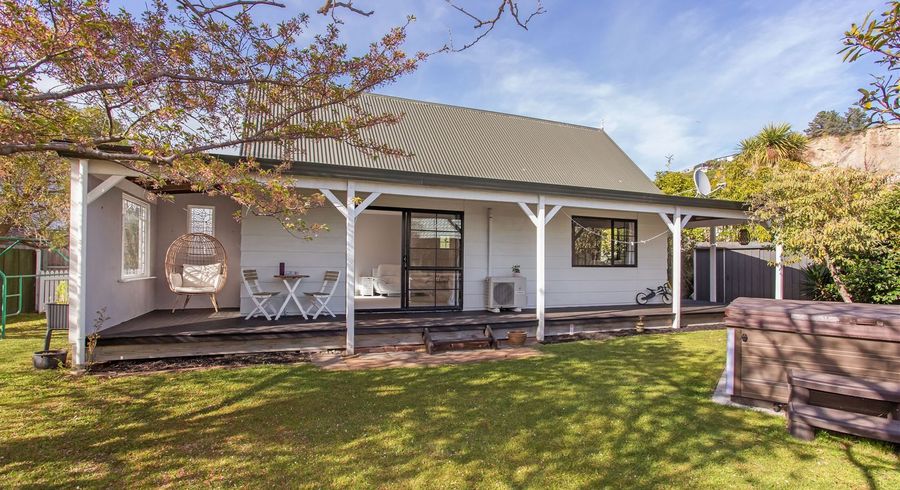  at 49B MAIN ROAD, Redcliffs, Christchurch