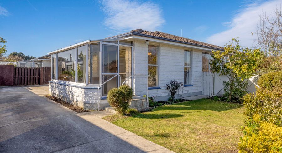 at 1/72 Royal Park Drive, Parklands, Christchurch