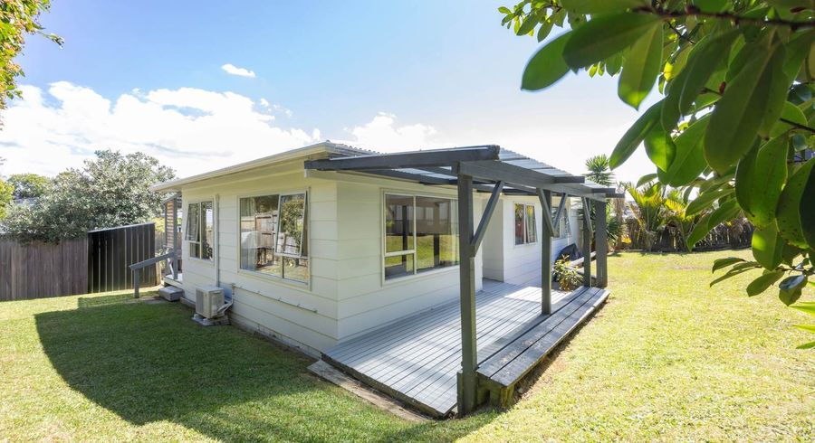  at 2/11 Longreach Drive, Sunnyvale, Waitakere City, Auckland