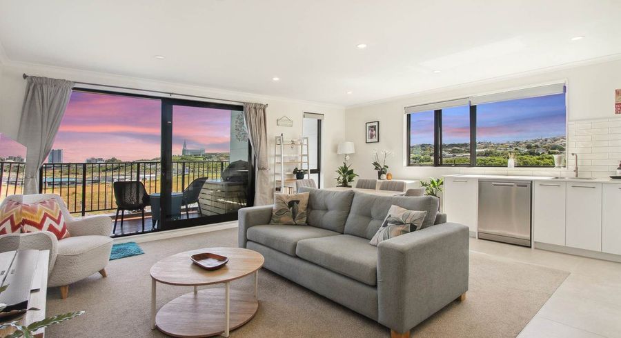  at 8/1 Coral Tree Avenue, Manukau, Manukau City, Auckland