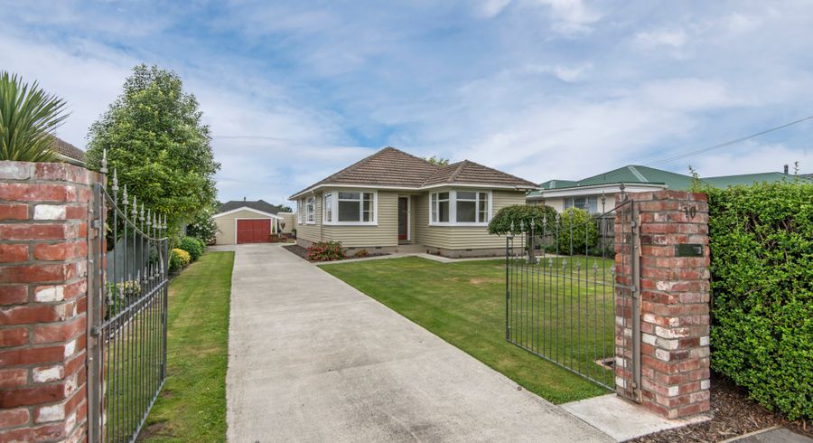  at 10 Farquhars Road, Redwood, Christchurch