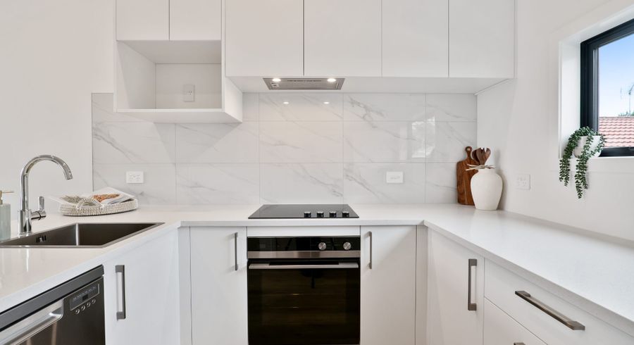  at 7 Meg Lane, Glen Eden, Waitakere City, Auckland