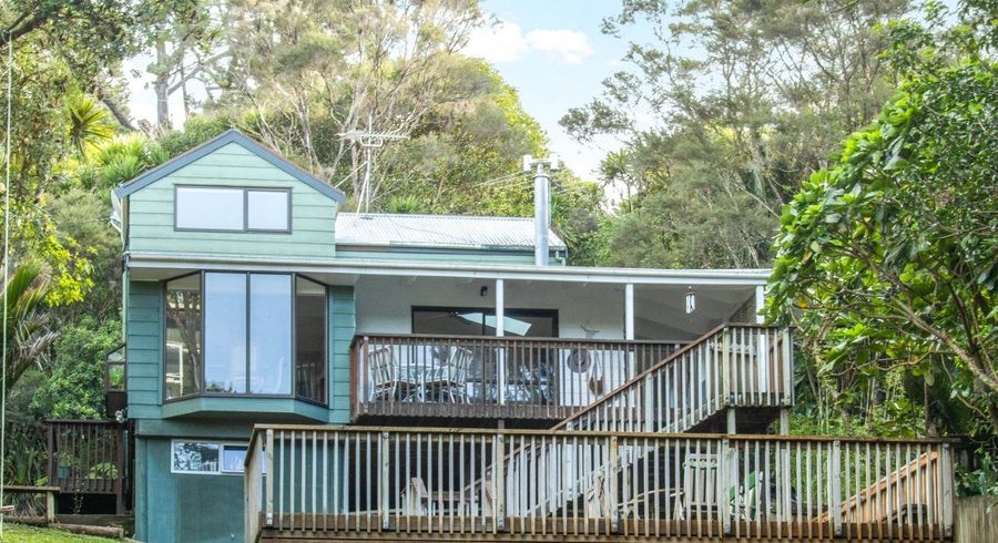  at 704 South Titirangi Road, Titirangi, Auckland