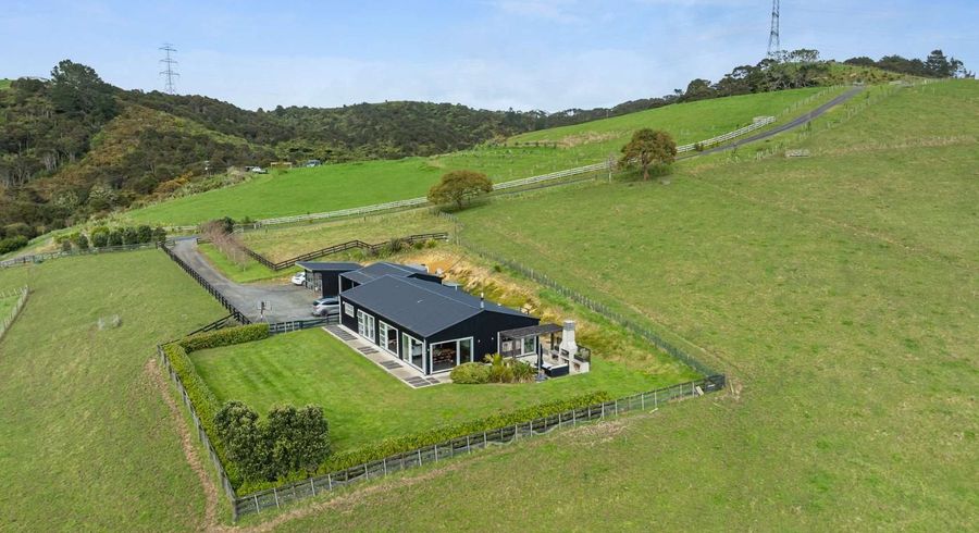  at 4 Bridle Way, Papakura