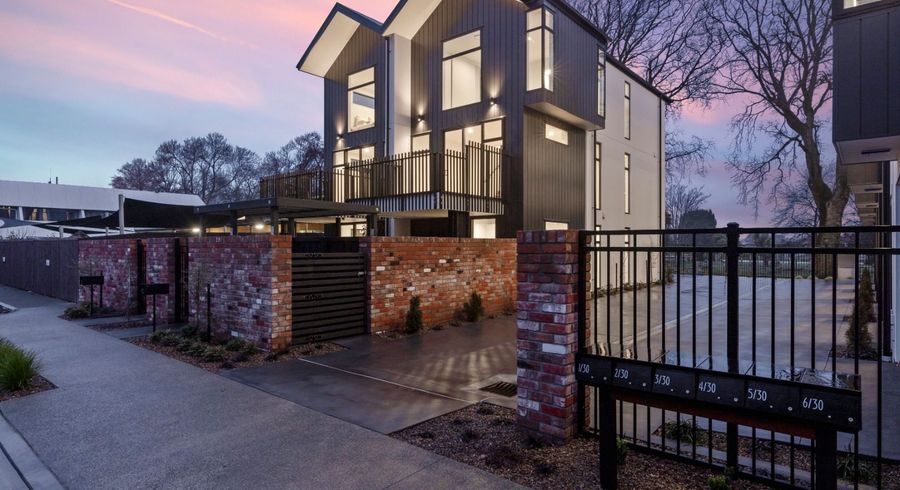  at 8/30 Amuri Park Lane, City Centre, Christchurch City, Canterbury