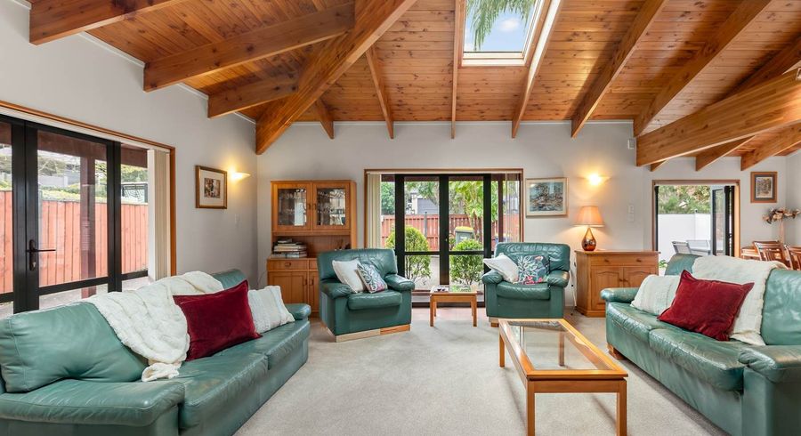  at 1/270 Beach Road, Campbells Bay, Auckland
