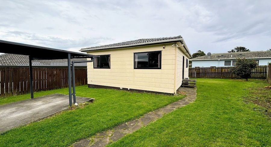  at 1/8 Senecio Place, Weymouth, Manukau City, Auckland