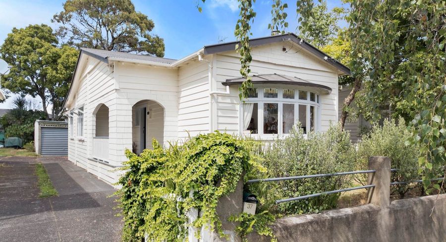  at 37 Rocklands Avenue, Mount Eden, Auckland City, Auckland