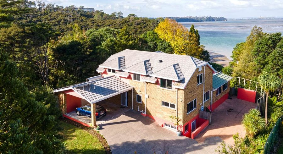  at 123 Wood Bay Road, Titirangi, Waitakere City, Auckland