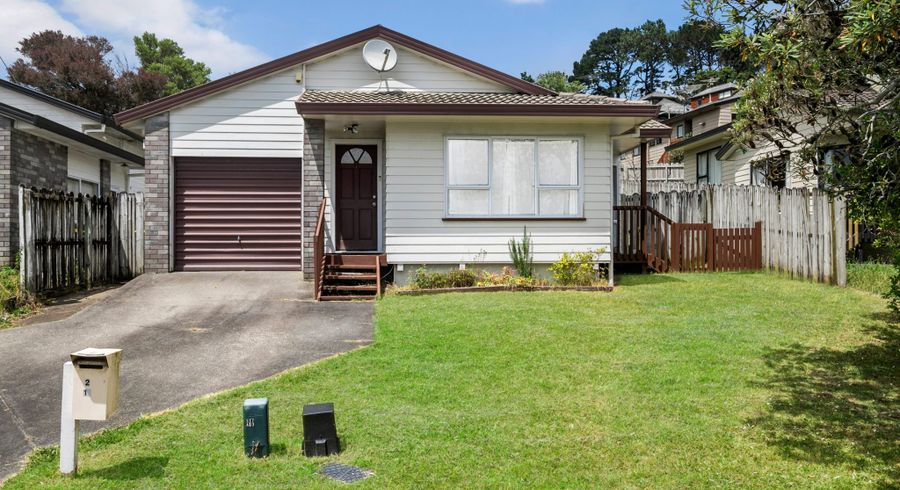  at 2/18 Barbados Drive, Unsworth Heights, Auckland