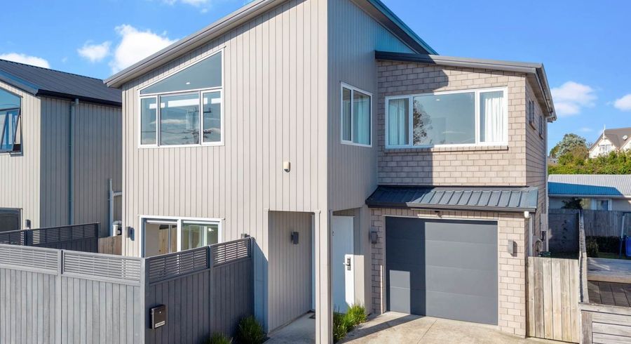  at 2 Crieff Place, Te Atatu Peninsula, Waitakere City, Auckland