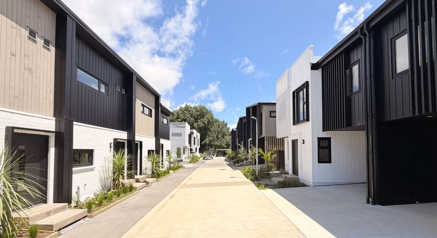  at Lot 8/23 & 25 Sullivan Avenue, Mangere Bridge, Manukau City, Auckland