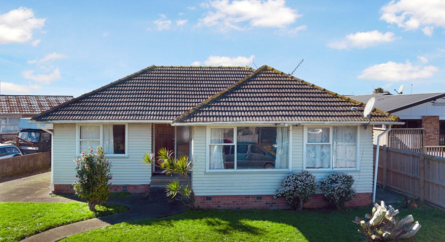  at 9 Halswell Street, Mangere East, Manukau City, Auckland