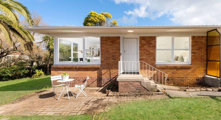  at 2/14 Kapiti Place, Sunnynook, North Shore City, Auckland
