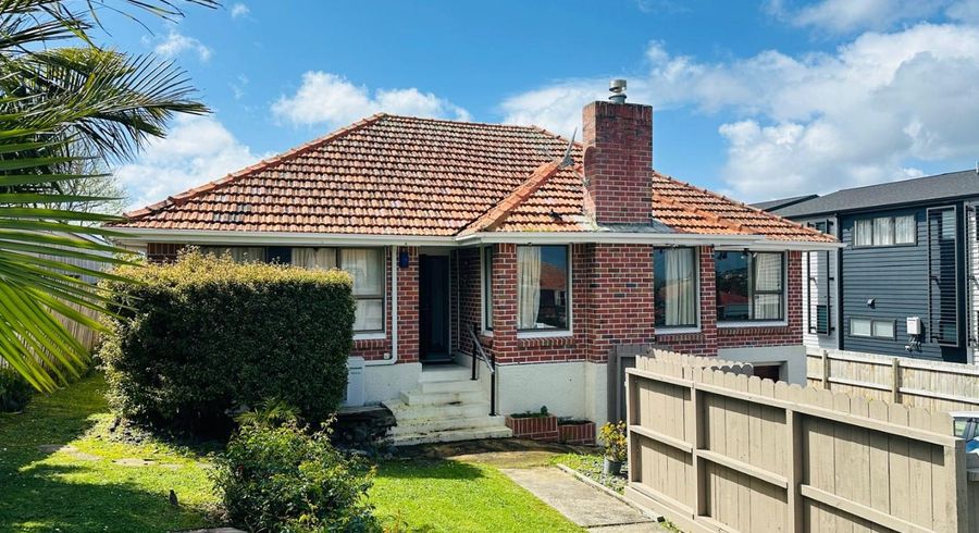  at 703 Hillsborough Road, Mount Roskill, Auckland City, Auckland
