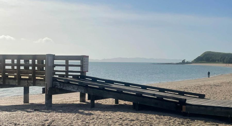  at 2/76 Maraetai Drive, Maraetai, Manukau City, Auckland