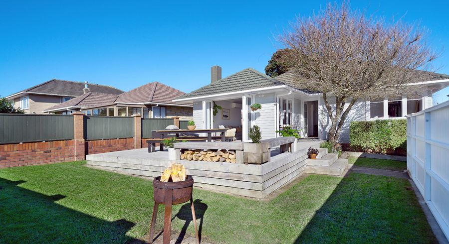  at 1/18 Strid Road, Te Atatu South, Waitakere City, Auckland