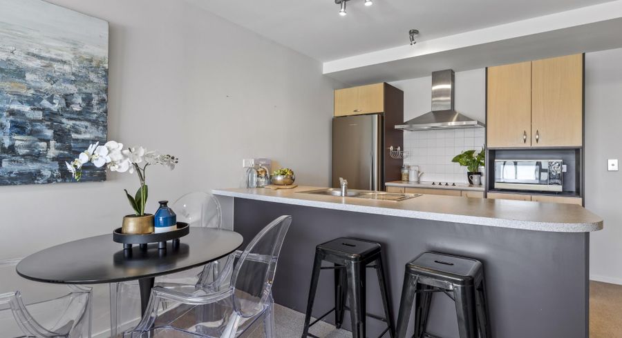  at E 11/30 Bute Road, Browns Bay, North Shore City, Auckland