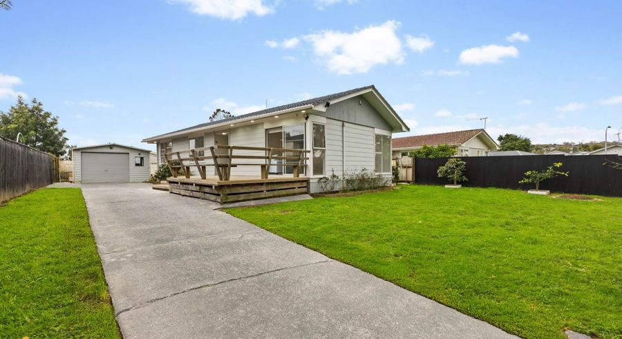  at 7  Sandrine Avenue, Clover Park, Manukau City, Auckland