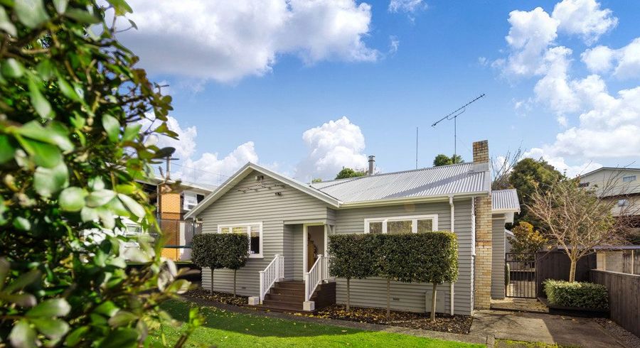  at 14 Windsor Road, Maeroa, Hamilton