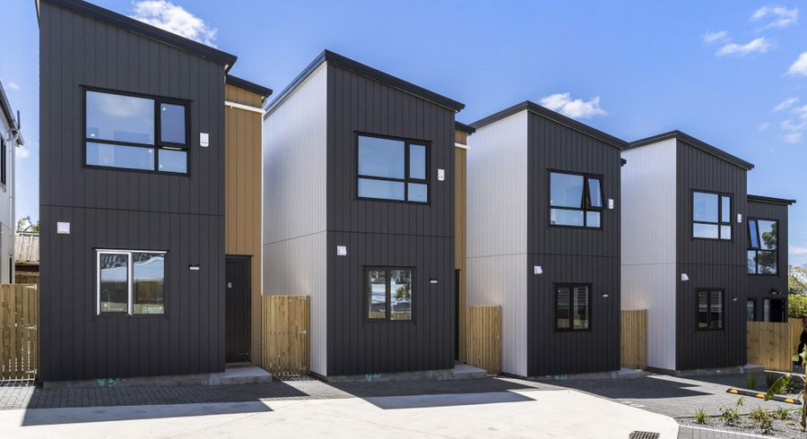  at 5/155 Te Atatu Road, Te Atatu South, Waitakere City, Auckland