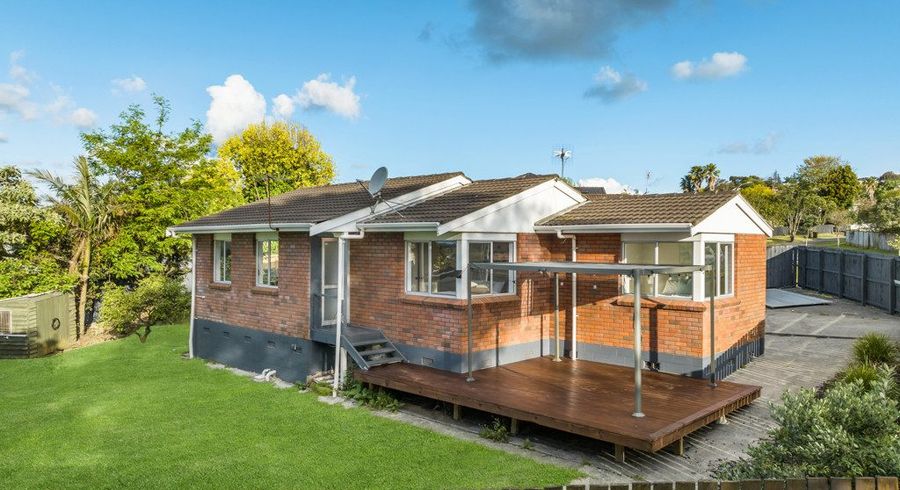  at 21 Oreti Place, Clover Park, Auckland