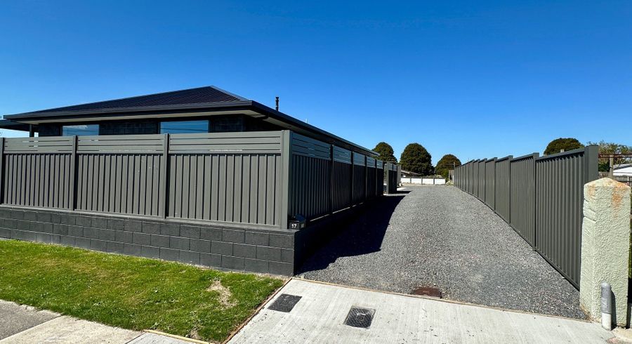  at 17b Lanark Street, Balclutha, Clutha, Otago