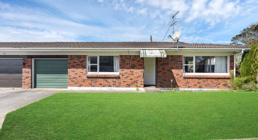  at 1/383 Hillsborough Road, Mount Roskill, Auckland
