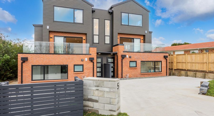  at 5 Marsh Avenue, Forrest Hill, North Shore City, Auckland