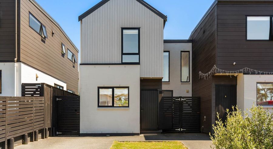  at 33 Patrick Rice Drive, Swanson, Waitakere City, Auckland