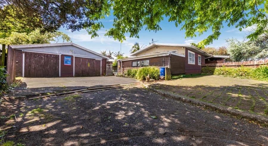  at 200 Robertson Road, Mangere East, Auckland