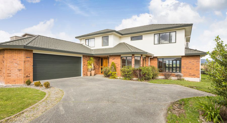  at 122 Pacific Drive, Fitzherbert, Palmerston North