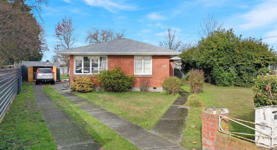  at 64 Brucefield Avenue, Netherby, Ashburton