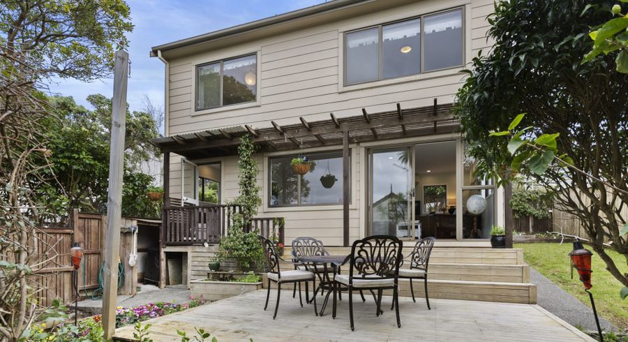  at 4/15 Roseberry Avenue, Birkenhead, Auckland