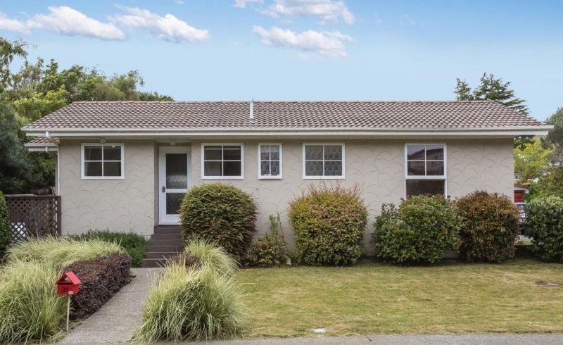  at 31 Latitude close, Whitby, Porirua