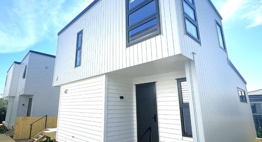  at 54D Royal View Road, Te Atatu South, Waitakere City, Auckland