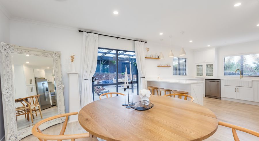  at 27 Donald Street, Stanmore Bay, Whangaparaoa