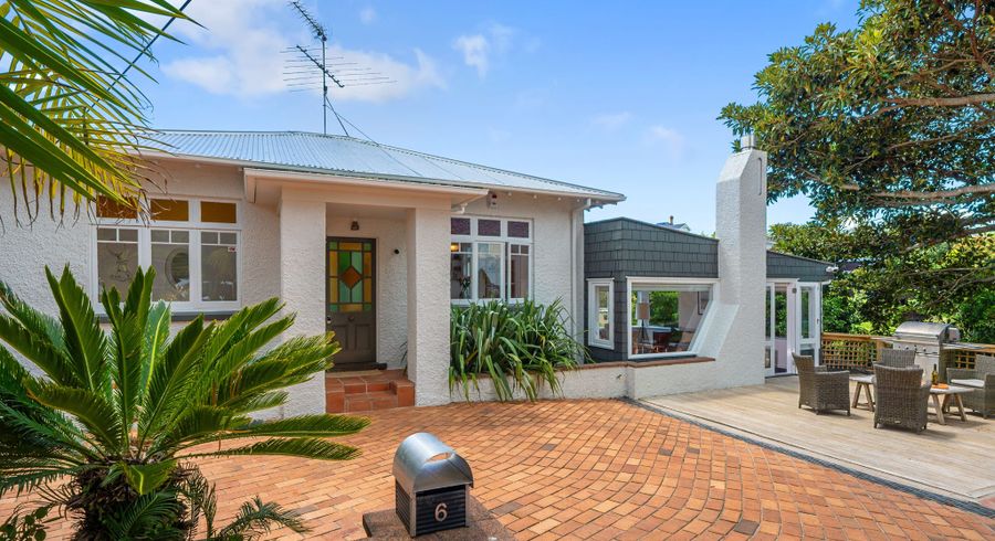  at 6 Mollyhawk Place, Birkenhead, Auckland