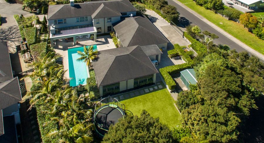 at 11 Thomas Hunter Lane, Greenhithe, Auckland