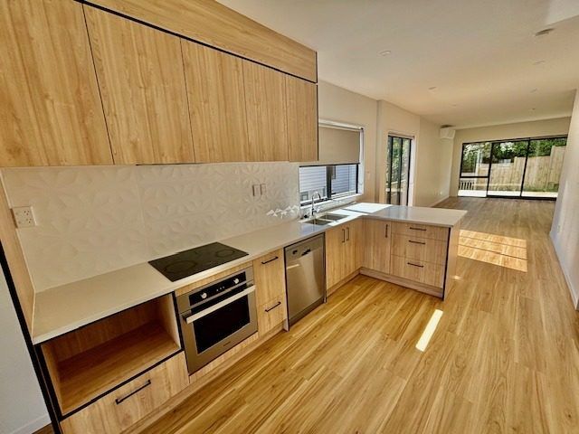  at 6 Korokio Lane, Henderson, Waitakere City, Auckland