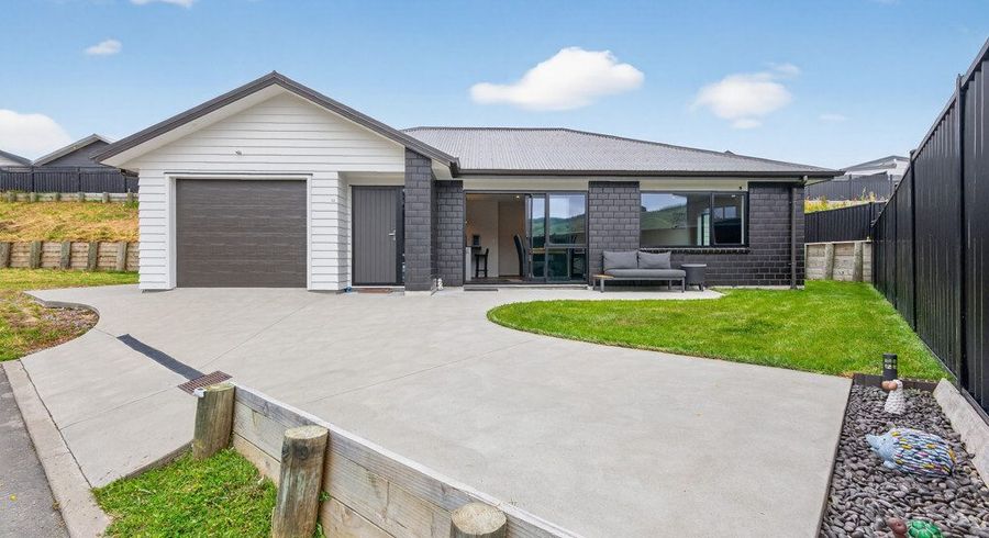  at 12 Rewarewa Way, Timberlea, Upper Hutt, Wellington