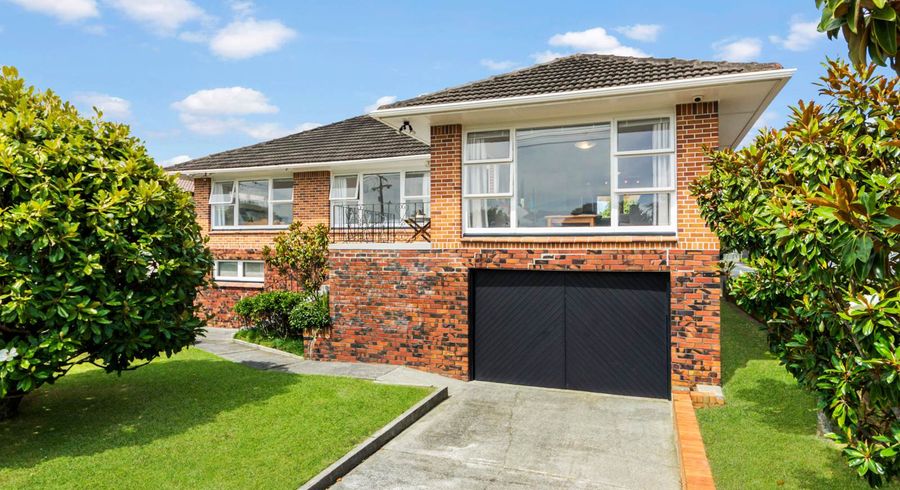  at 14 Letterkenny Place, Blockhouse Bay, Auckland