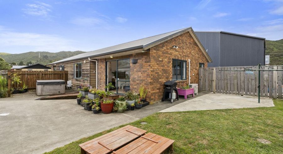  at 1/4 IPSWICH GR, ARAKURA, WAINUIOMATA
