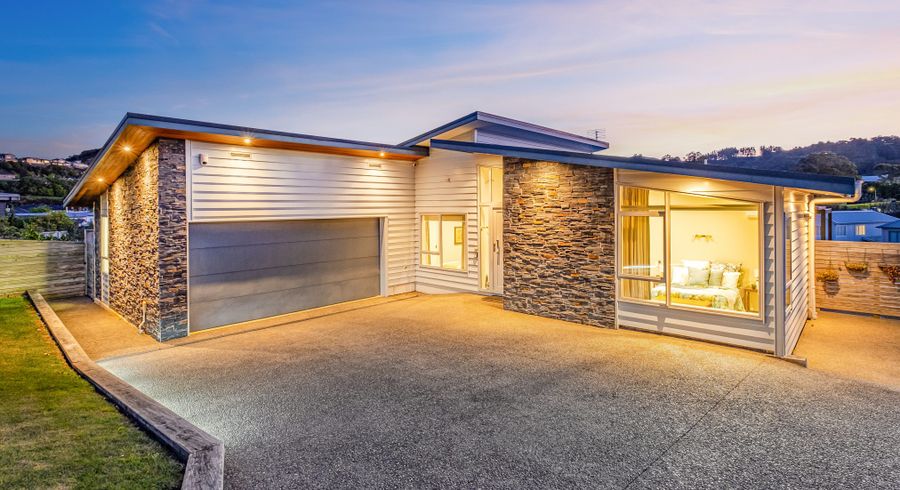  at 27 Flotilla Place, Whitby, Porirua